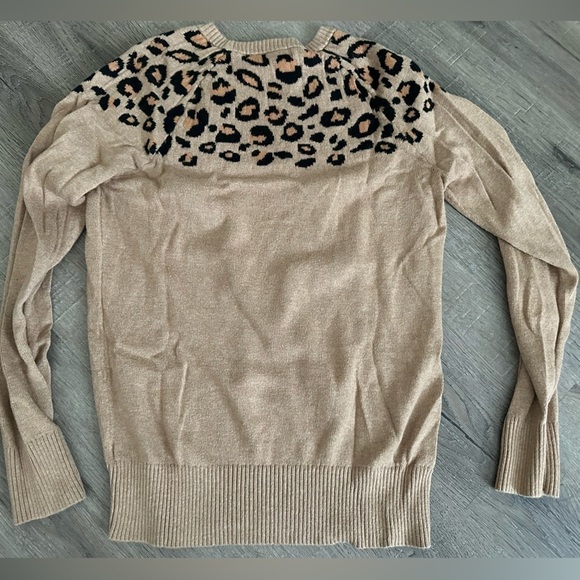 Merona Leopard Animal Print Sweater Sz S Tan Black Crew lightweight GUC - Picture 3 of 3